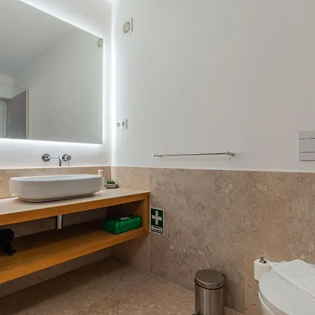 Upscale & Modern 2bdr By Lovelystay Appartamento