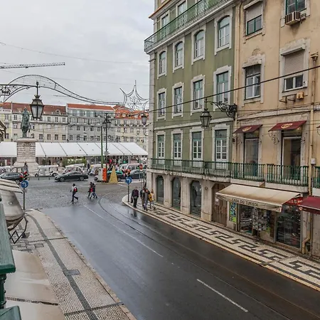Апартаменти Upscale & Modern 2bdr