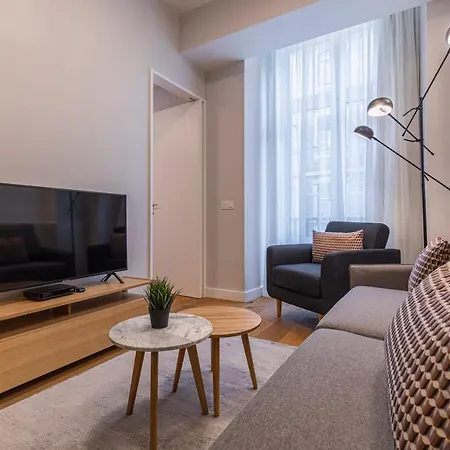 Upscale & Modern 2bdr Апартаменти Лісабон
