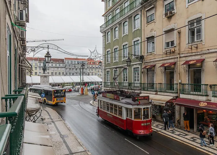 Upscale & Modern 2bdr