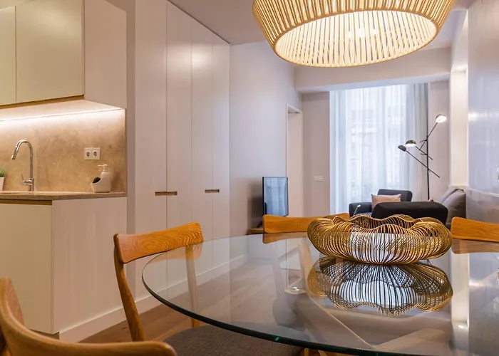 Upscale & Modern 2bdr Apartman *